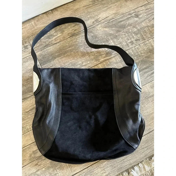B. Makowsky Black Suede leather Pockets Big Shoulder Purse - Picture 2 of 10